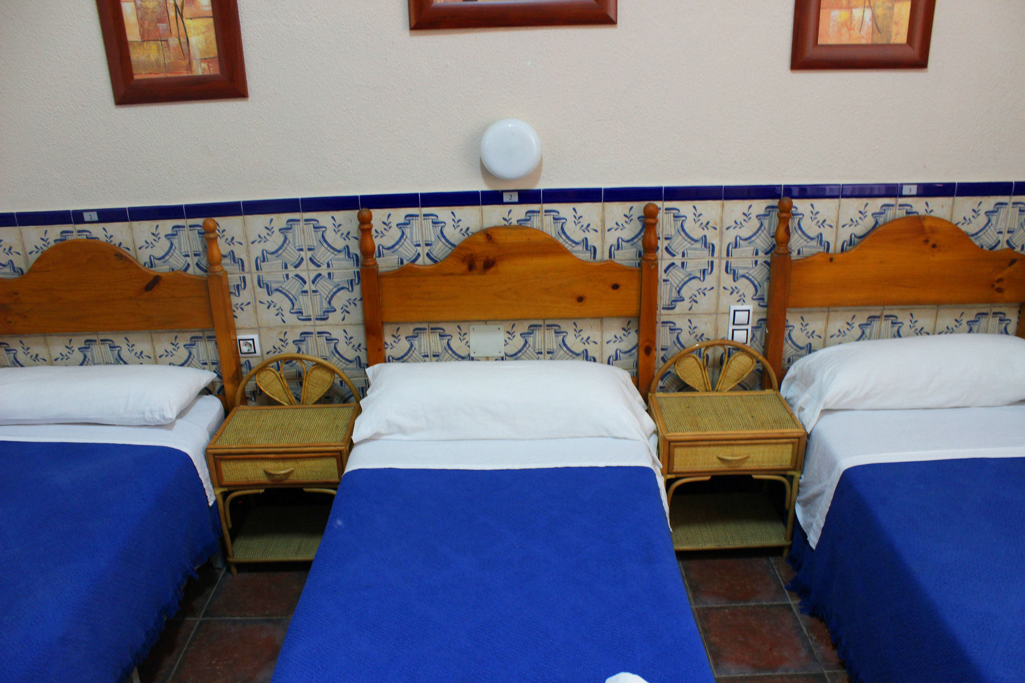 Pension Lisdos Sevilla Exterior foto