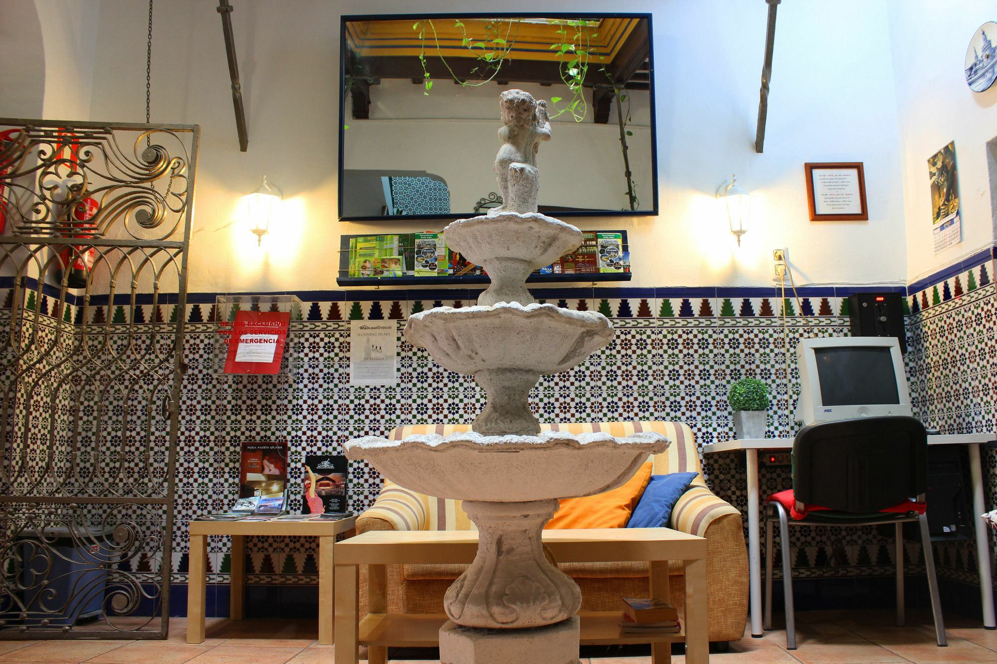 Pension Lisdos Sevilla Exterior foto